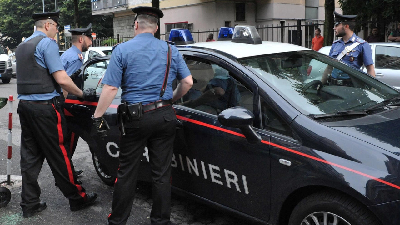 L'uomo è stato arrestato dai carabinieri L'uomo è stato arrestato dai carabinieri