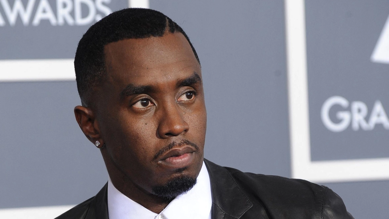 Sean ‘Diddy’ Combs non rischia l’ergastolo, assolto per le accuse più gravi. Il rapper in aula: “Mamma ti amo. Tornerò presto a casa”