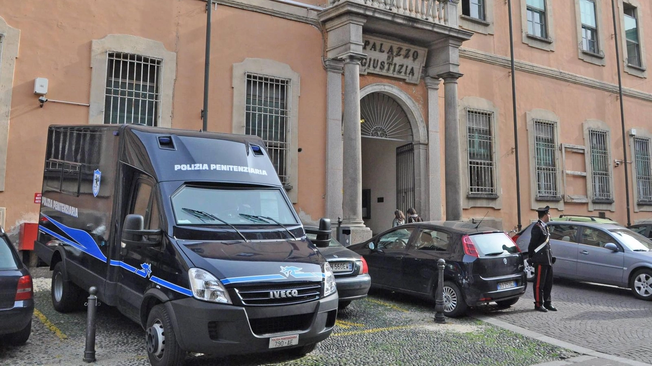 Il tribunale di Pavia Il tribunale di Pavia