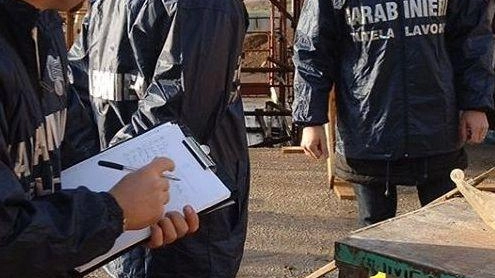 Si è concluso con cinque denunciati e ammende e sanzioni per oltre 60mila euro, il controllo dei carabinieri del... Si è concluso con cinque denunciati e ammende e sanzioni per oltre 60mila euro, il controllo dei carabinieri del...