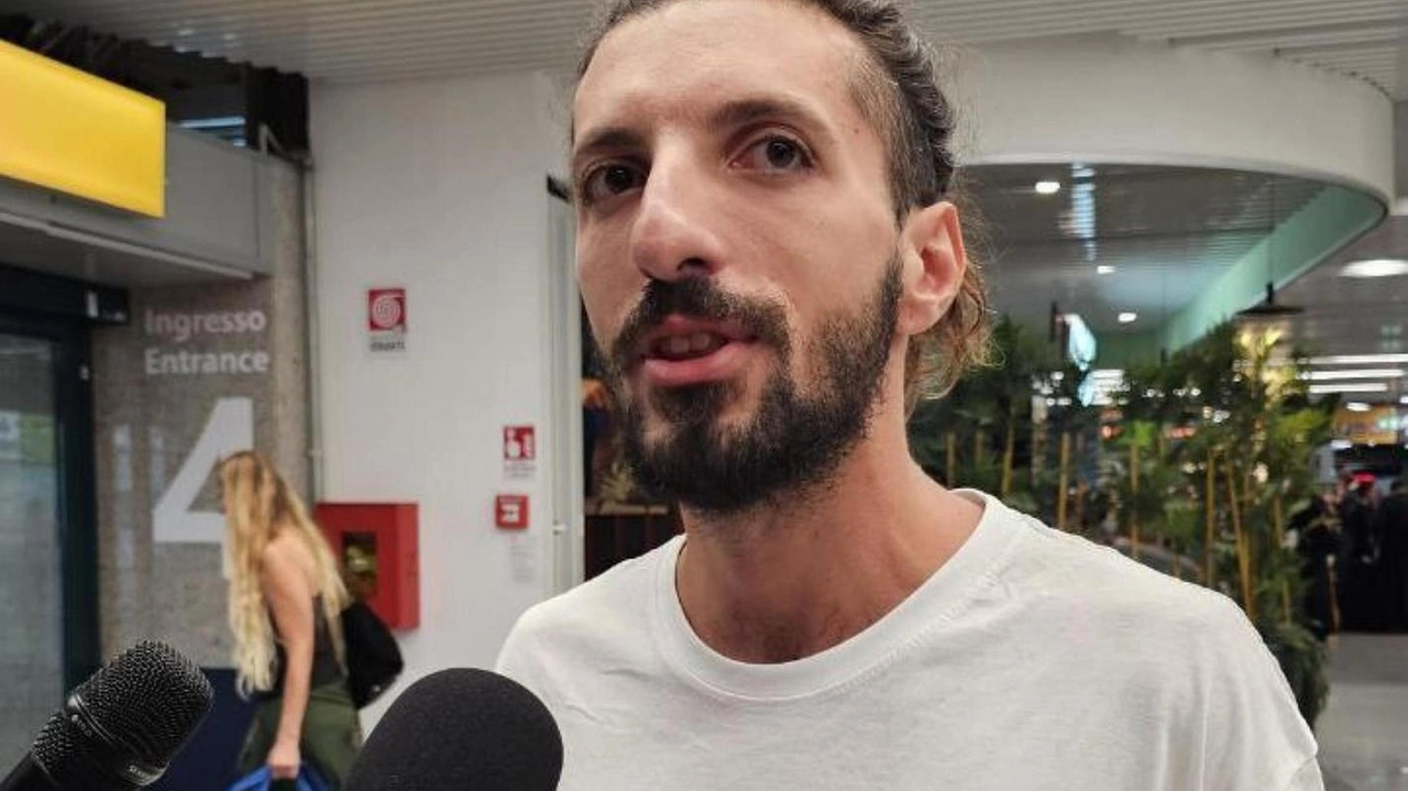 La Piccirella, 'stesi a terra sotto la minaccia di armi'