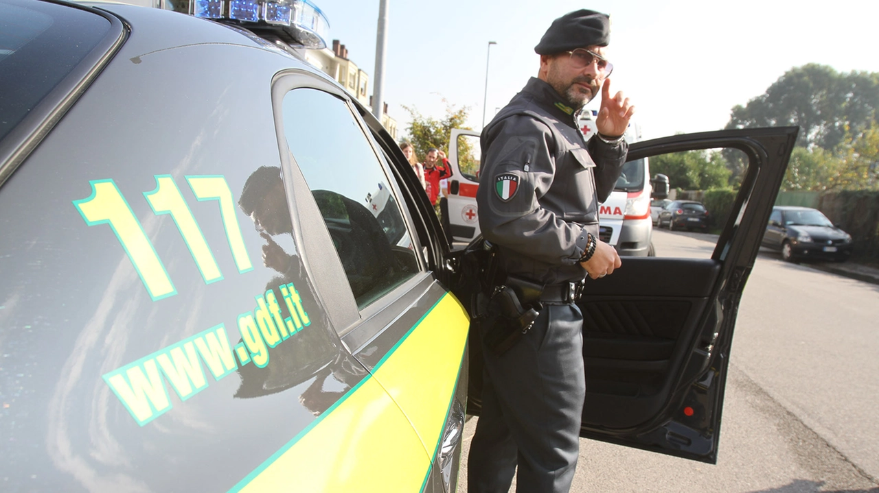 Guardia di finanza (Archivio)