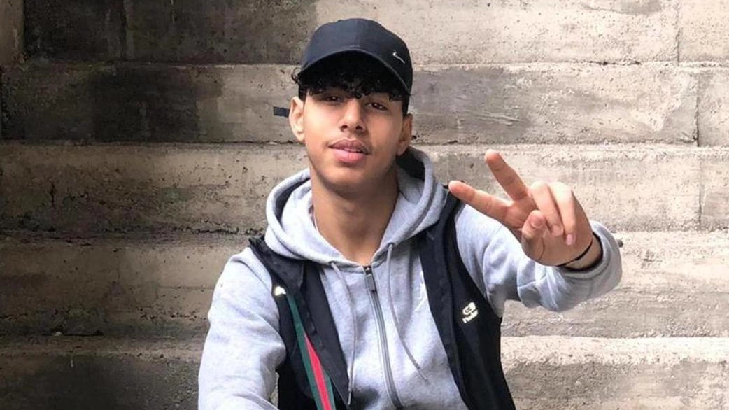 Fares Bouzidi, il ventiduenne alla guida dello scooter inseguito dai carabinieri su cui ha trovato la morte Ramy Elgaml... Fares Bouzidi, il ventiduenne alla guida dello scooter inseguito dai carabinieri su cui ha trovato la morte Ramy Elgaml...