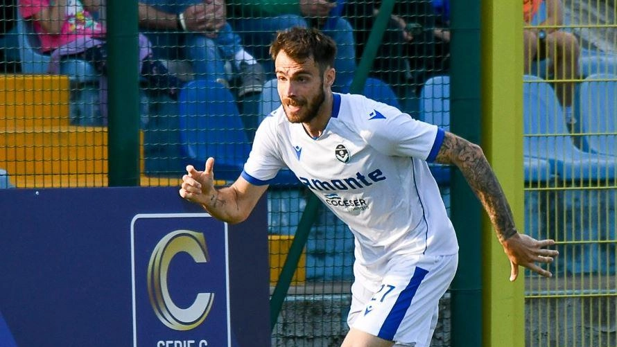 Giana affronta Ternana nei playoff nazionali. Un pareggio basta per avanzare, ma Ternana cerca il vantaggio. Giana affronta Ternana nei playoff nazionali. Un pareggio basta per avanzare, ma Ternana cerca il vantaggio.