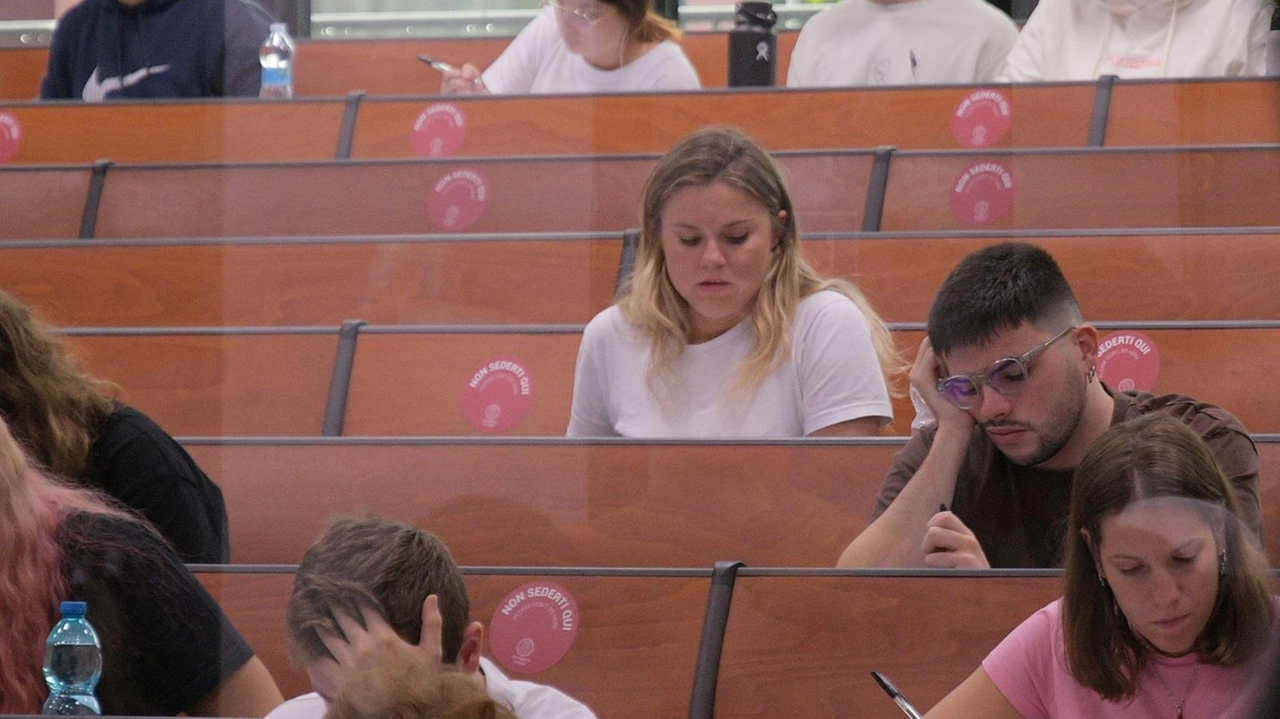 Pavia, in oltre 340mila hanno affrontato i Tolc. Punteggi medi in calo anche nella comprensione del testo