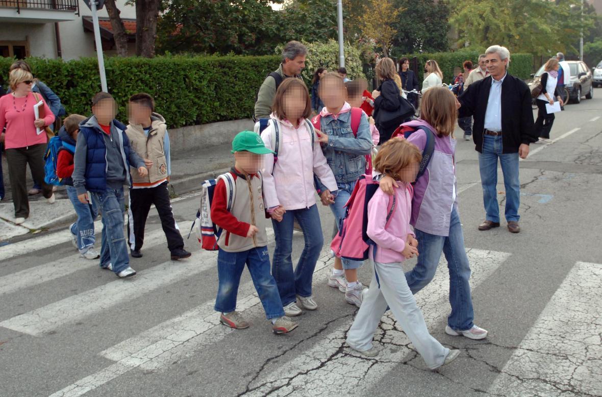 Zaino in spalla, a giorni si riparte. Cercansi volontari per il Pedibus Zaino in spalla, a giorni si riparte. Cercansi volontari per il Pedibus