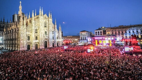 L'edizione 2022 del concerto di Radio Italia in Duomo a Milano L'edizione 2022 del concerto di Radio Italia in Duomo a Milano