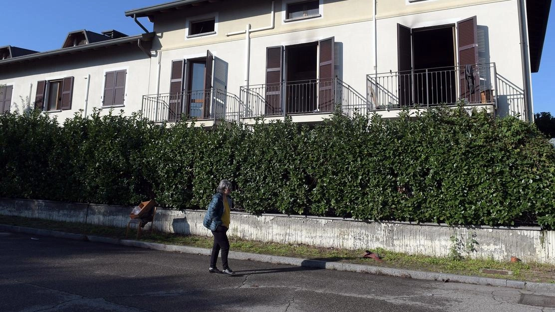 Danni limitati per il residence “Rehe Hotel“ dismesso da diversi anni e che versa comunque in condizioni precarie Danni limitati per il residence “Rehe Hotel“ dismesso da diversi anni e che versa comunque in condizioni precarie