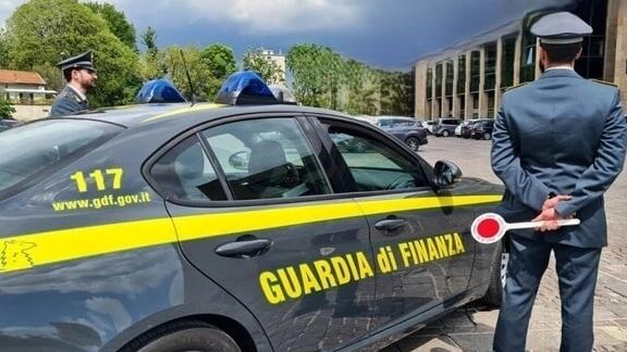 L'operazione è stata condotta dalle Fiamme Gialle di Como L'operazione è stata condotta dalle Fiamme Gialle di Como