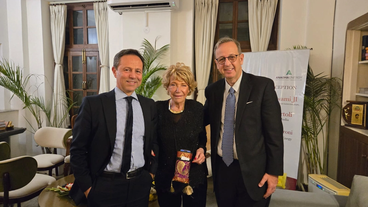 Da sinistra il presidente di Confapi Brescia Pierluigi Cordua Mariarosa Baroni (Ngv Italia) e l’ambasciatore Antonio Bartoli Da sinistra il presidente di Confapi Brescia Pierluigi Cordua Mariarosa Baroni (Ngv Italia) e l’ambasciatore Antonio Bartoli