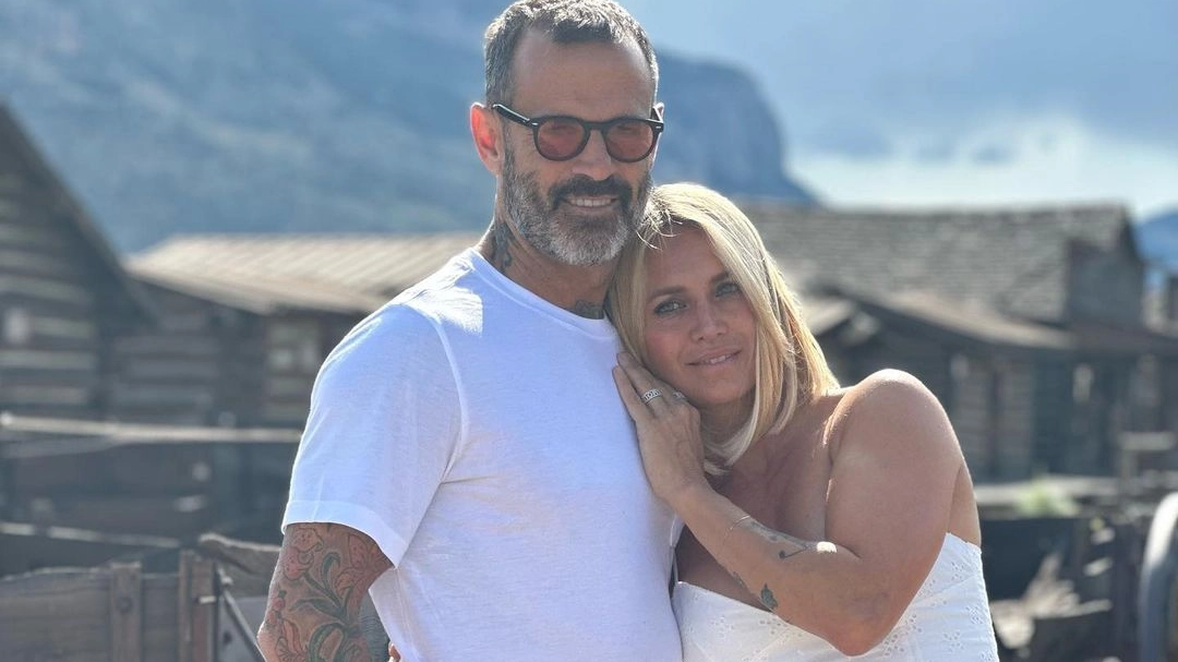 Katia Pedrotti insieme al marito Ascanio Pacelli (da Instagram @misskatia)