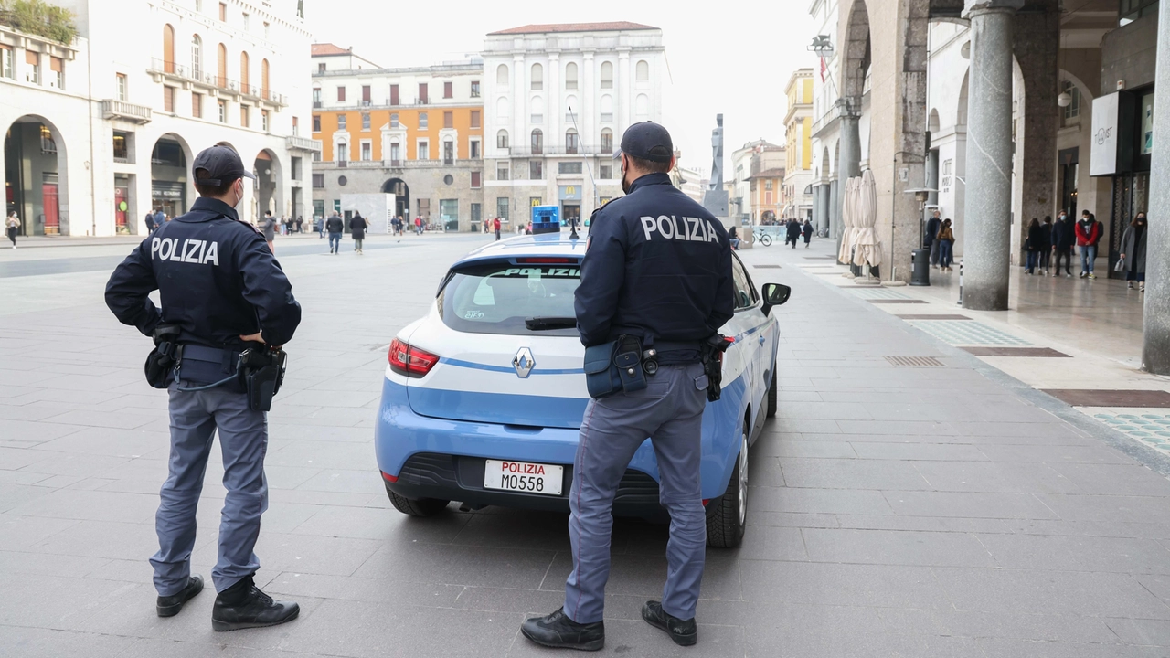 A entrare in azione la squadra mobile della Polizia di Brescia