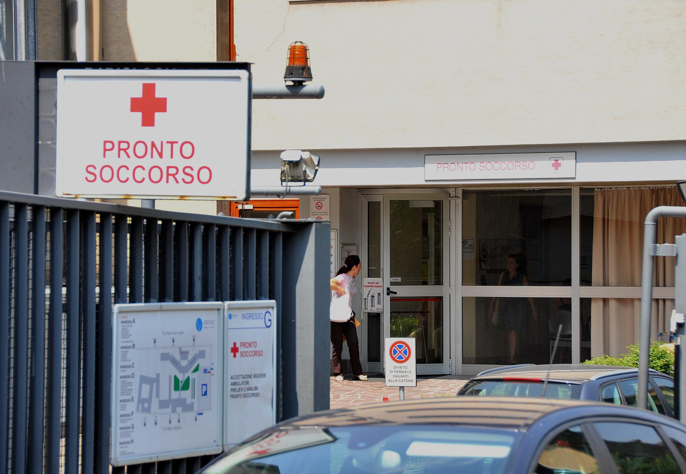 Como, ubriaco al Pronto soccorso: finisce per derubare un infermiere Como, ubriaco al Pronto soccorso: finisce per derubare un infermiere