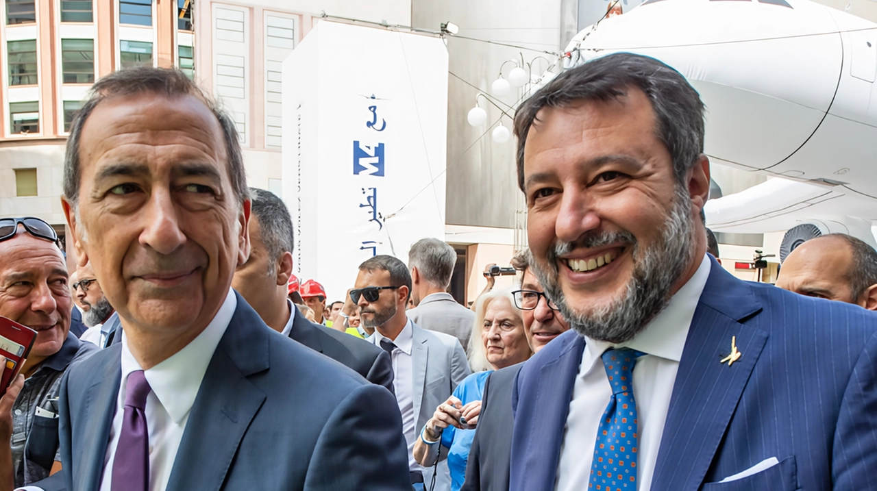 Il sindaco Beppe Sala e il ministro Matteo Salvini immortalati in un'occasione ufficiale a Milano