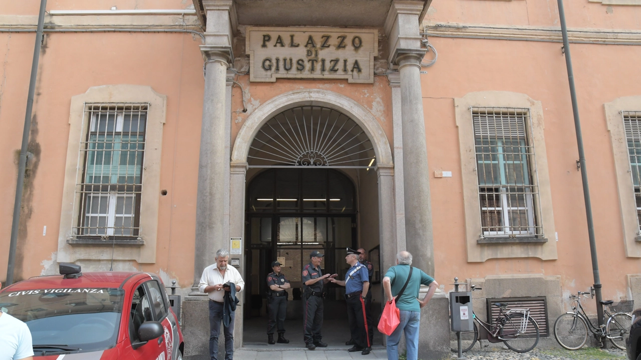 Le denunce dei genitori sono state presentate al tribunale di Pavia. I piccoli sono stati ascoltati in un incidente probatorio Le denunce dei genitori sono state presentate al tribunale di Pavia. I piccoli sono stati ascoltati in un incidente probatorio