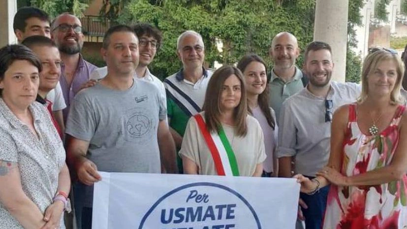 La festa per la vittoria elettorale che ha confermato Lisa Mandelli alla guida del Comune di Usmate Velate La festa per la vittoria elettorale che ha confermato Lisa Mandelli alla guida del Comune di Usmate Velate