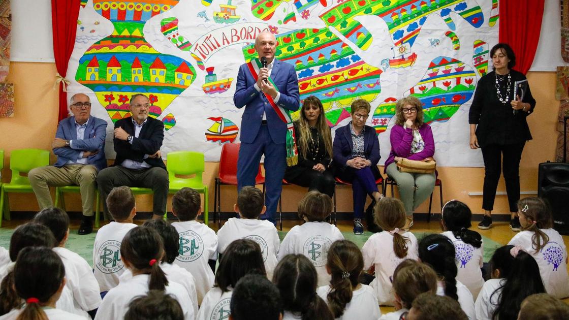 Dopo 13 anni inaugurata la mensa di via Litta Dopo 13 anni inaugurata la mensa di via Litta
