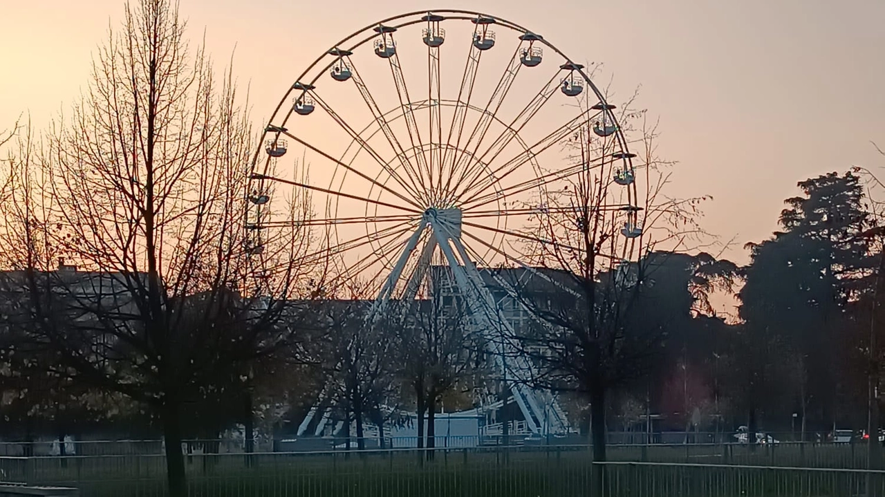 Natale, a Legnano la ruota panoramica più alta del Milanese