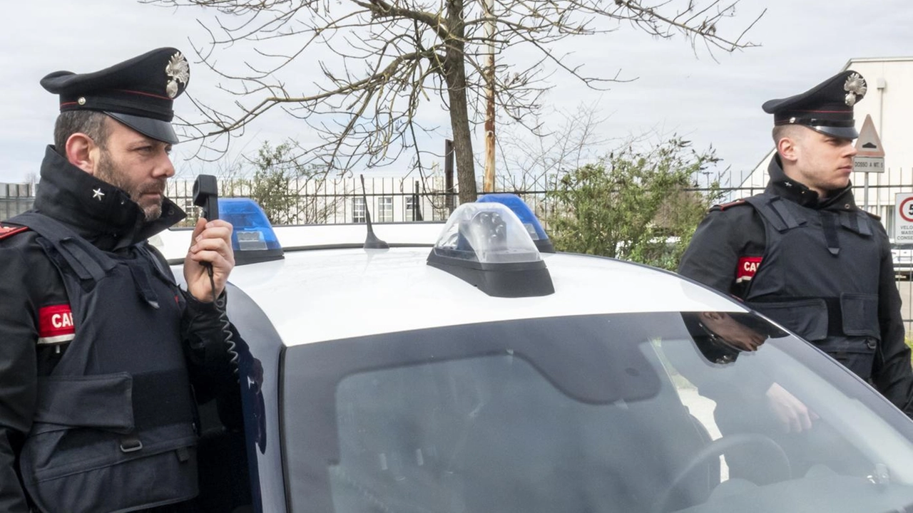 Una rapina violenta, con l’obiettivo scelto forse per sbaglio. Due malviventi hanno aggredito un ottantenne per portagli via dal...