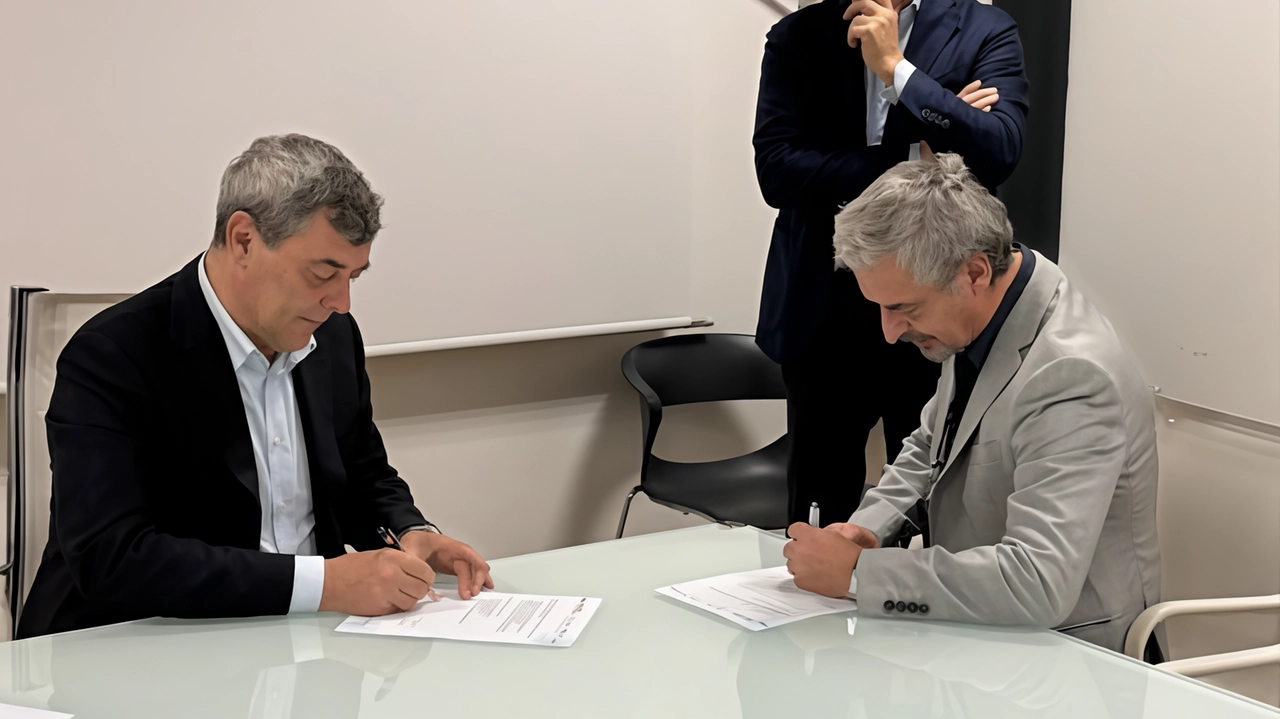 Cancro Primo Aiuto consegna i documenti al direttore generale dell’Asst Brianza Carlo Alberto Tersalvi Cancro Primo Aiuto consegna i documenti al direttore generale dell’Asst Brianza Carlo Alberto Tersalvi