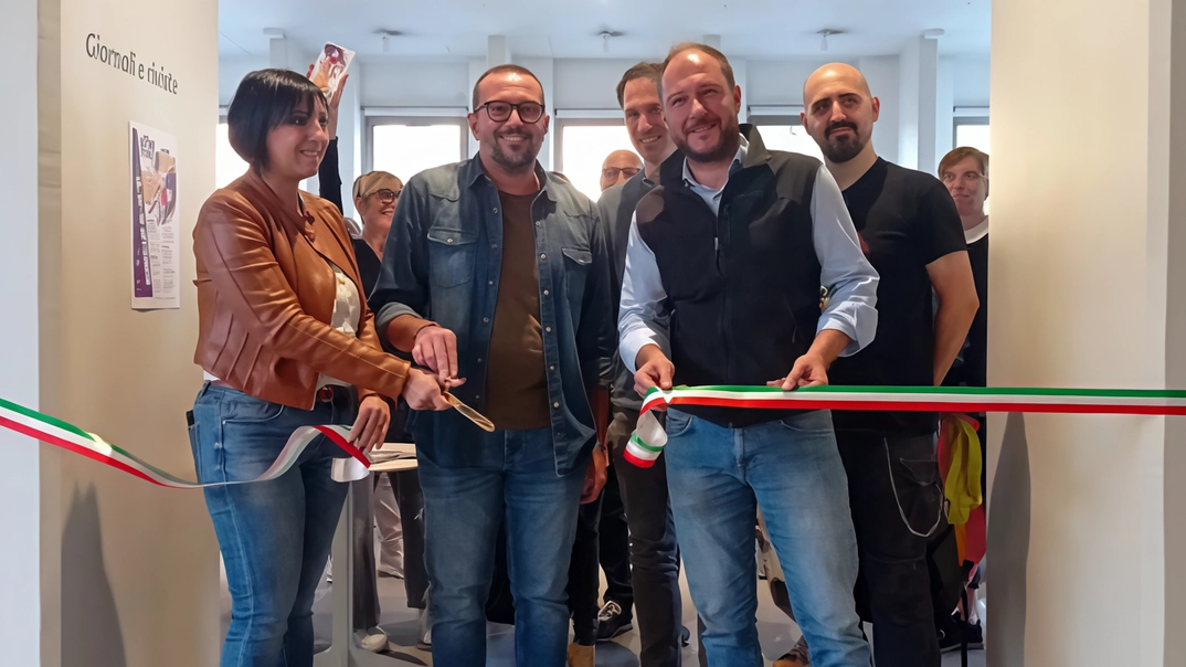 Al via la prima edizione de “Il Pertini Comics” a Cinisello Balsamo, con incontri, esposizioni e laboratori per gli appassionati di fumetti. Patrizia Mandanici racconta la vita del fumettista e si discute sullo stato attuale del settore. Al via la prima edizione de “Il Pertini Comics” a Cinisello Balsamo, con incontri, esposizioni e laboratori per gli appassionati di fumetti. Patrizia Mandanici racconta la vita del fumettista e si discute sullo stato attuale del settore.