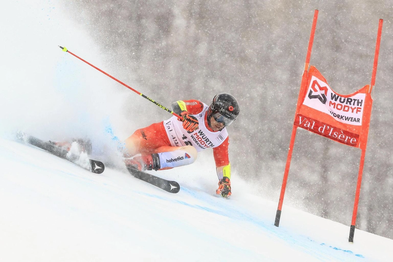 Cdm: brutta caduta per Caveziel, interrotto superG a Bormio