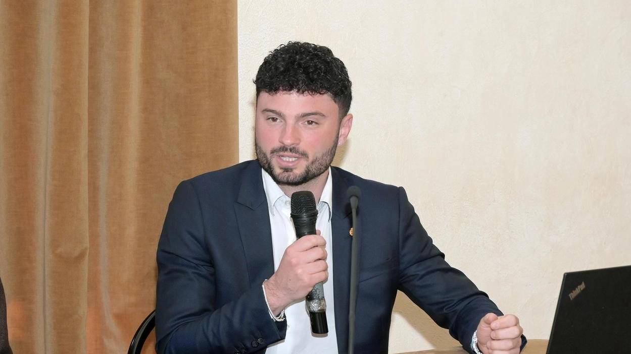 Pavia, oltre 17mila pannelli su un’estensione di 15 ettari a Fossarmato. Goppa: ora si apre il capitolo della Via che affronteremo con scrupolo. Pavia, oltre 17mila pannelli su un’estensione di 15 ettari a Fossarmato. Goppa: ora si apre il capitolo della Via che affronteremo con scrupolo.