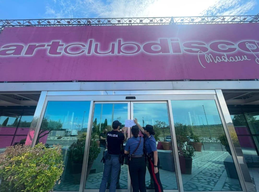 Violenza, furti e rapine: discoteca di Desenzano del Garda chiusa per 20 giorni Violenza, furti e rapine: discoteca di Desenzano del Garda chiusa per 20 giorni