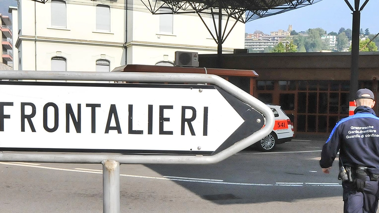 Duro colpo per l’ormai ex-polo del lusso del Canton Ticino che dice addio alla Luxury Goods International di Cadempino,...