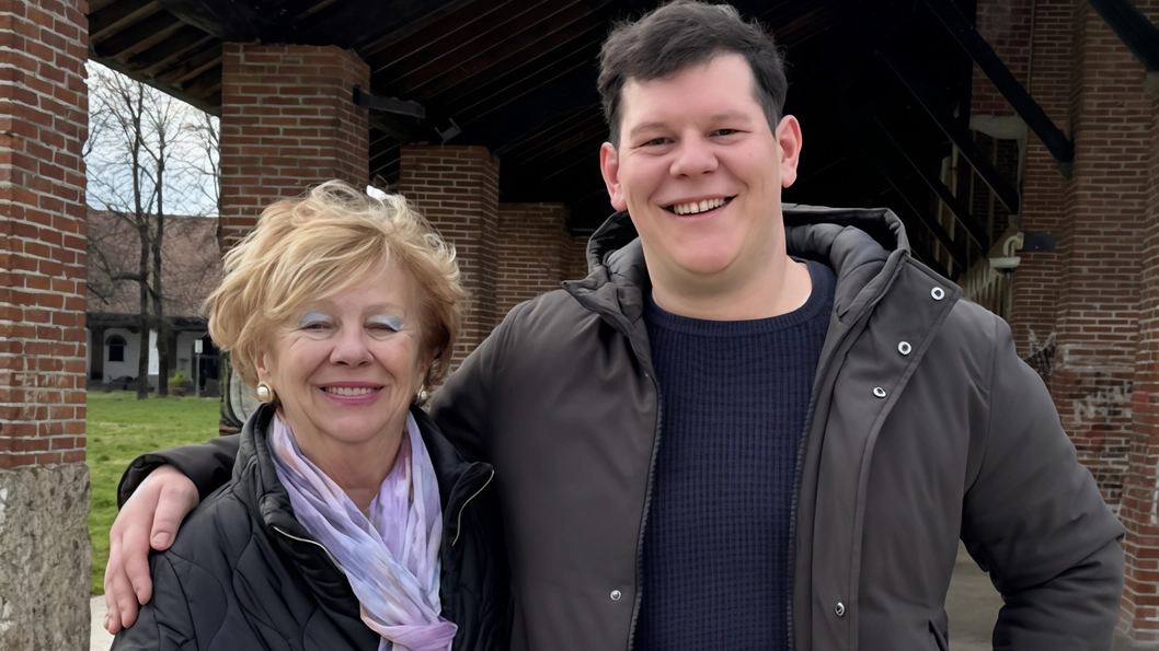 Federico Mainardi con la nonna Grazia Cecconello del panificio di Ponte Sesto Federico Mainardi con la nonna Grazia Cecconello del panificio di Ponte Sesto