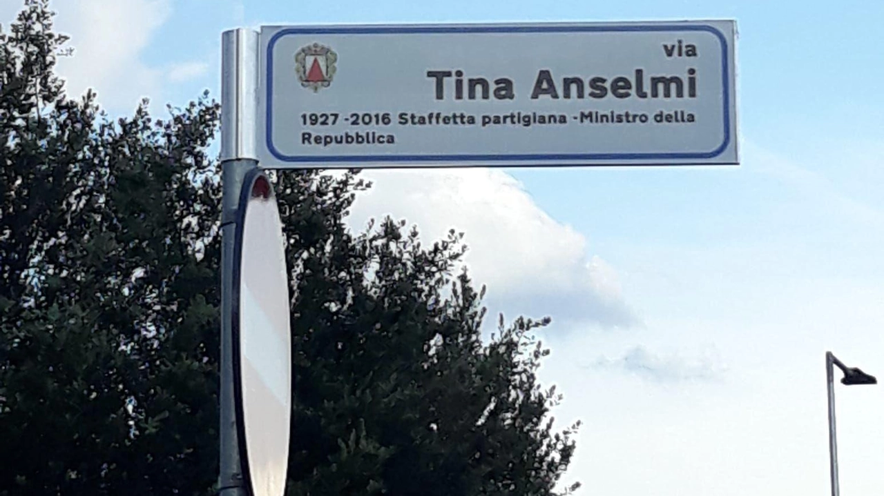 Lotta al gender gap con la toponomastica. Cambiago intitola una via a Tina Anselmi, "esempio di forza e coraggio... Lotta al gender gap con la toponomastica. Cambiago intitola una via a Tina Anselmi, "esempio di forza e coraggio...
