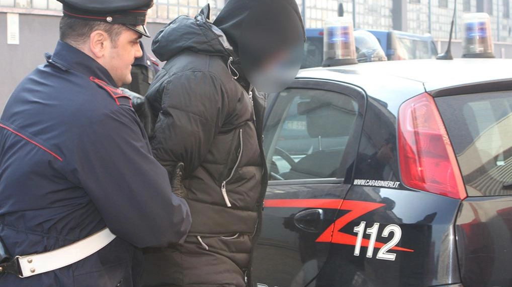 In manette uno spacciatore di 48 anni di origine marocchina. È stato fermato dai carabinieri della stazione di Pieve...