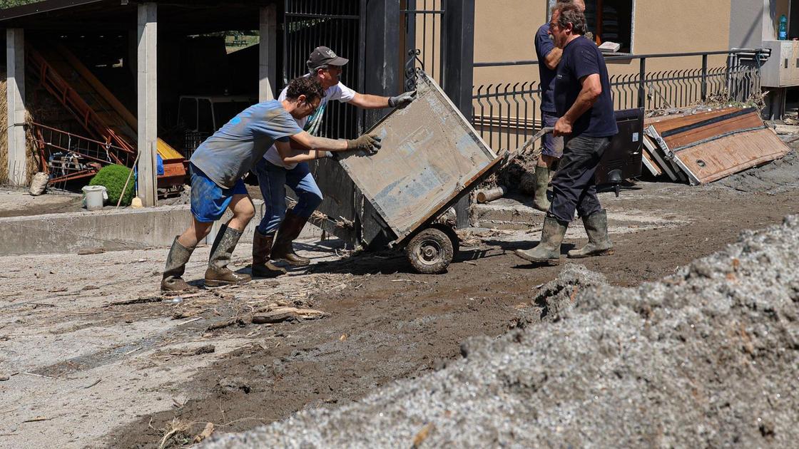 Notte da paura a Niardo. L’incubo di un’alluvione. Il sindaco: "Servono risorse" Notte da paura a Niardo. L’incubo di un’alluvione. Il sindaco: "Servono risorse"