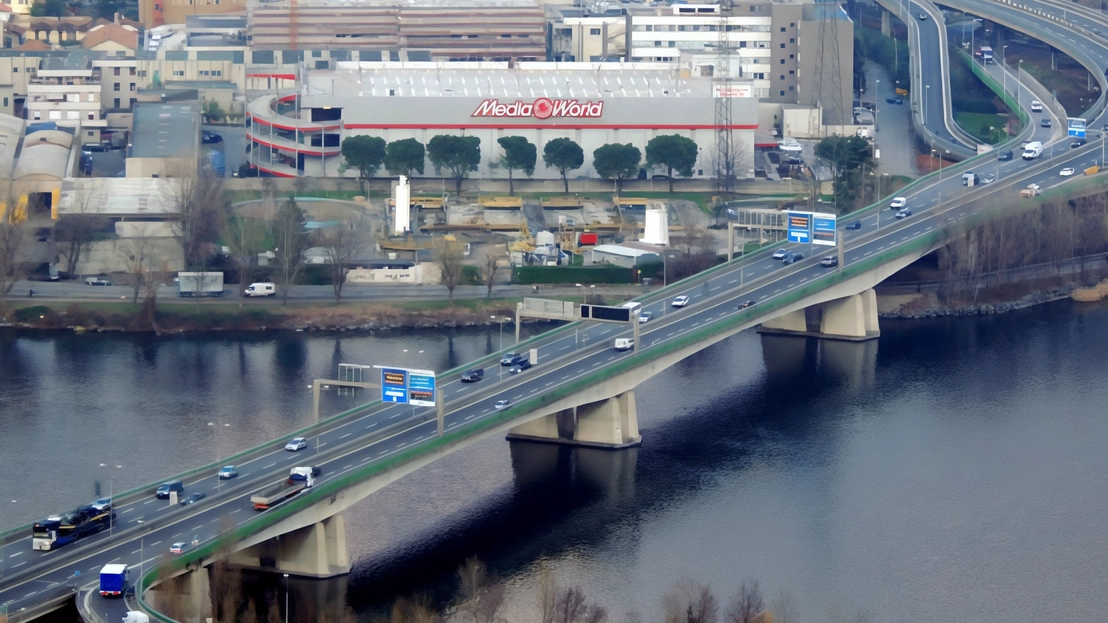 Il ponte che verrà allargato