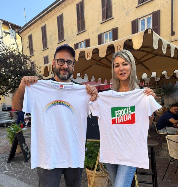 L’ironia, l’imbarazzo e il disgelo. Scambio di magliette per i diritti L’ironia, l’imbarazzo e il disgelo. Scambio di magliette per i diritti