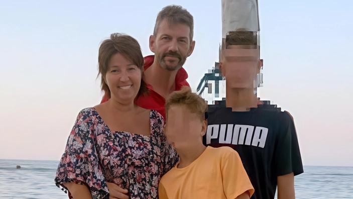 Riccardo con i genitori e il fratellino