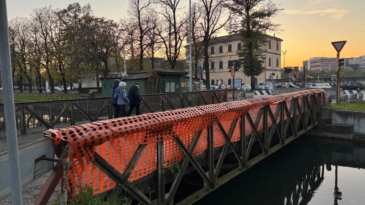 Il ponte sul Naviglio a Pavia Il ponte sul Naviglio a Pavia