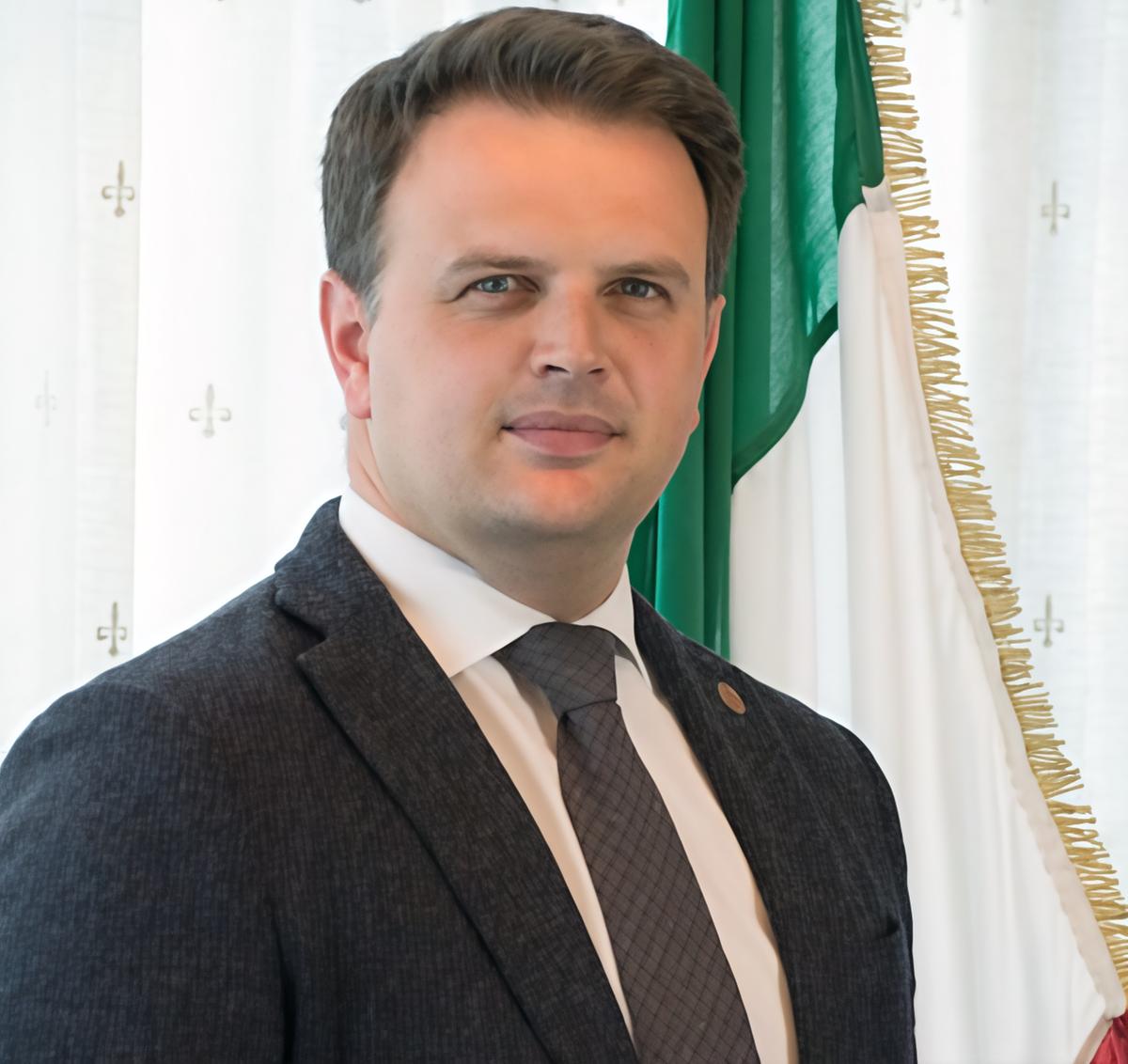 Aiuti dalla Legge sulla Montagna. A disposizione 200 milioni di fondi. Il relatore Masneri: dalla sanità alle attività produttive, più attenzione alle “terre alte” Aiuti dalla Legge sulla Montagna. A disposizione 200 milioni di fondi. Il relatore Masneri: dalla sanità alle attività produttive, più attenzione alle “terre alte”