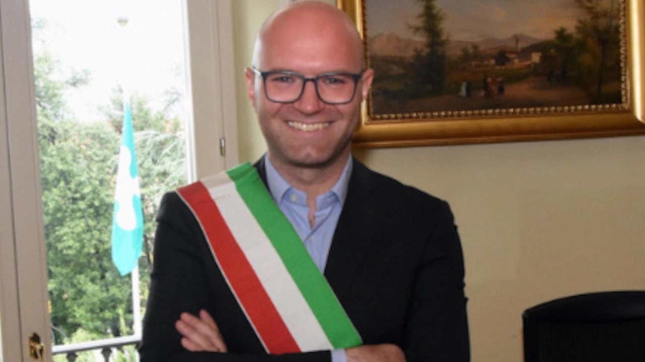 Il primo cittadino svela i pregi di un luogo a misura d’uomo che offre paesaggi mozzafiato. Ma non solo: sono presenti quattordici ristoranti e siamo tra i centri che hanno le tasse più basse. Il primo cittadino svela i pregi di un luogo a misura d’uomo che offre paesaggi mozzafiato. Ma non solo: sono presenti quattordici ristoranti e siamo tra i centri che hanno le tasse più basse.