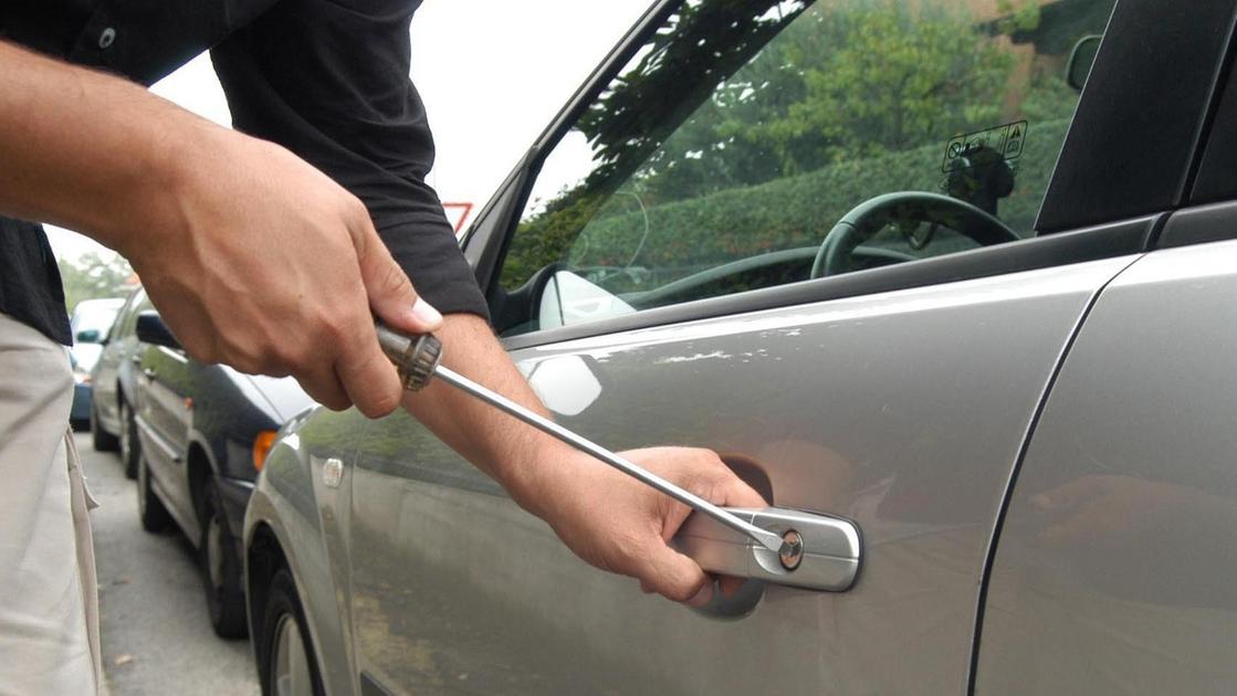 furti di veicoli o tentati furti boom in lombardia i modelli e i componenti pi249 rubati