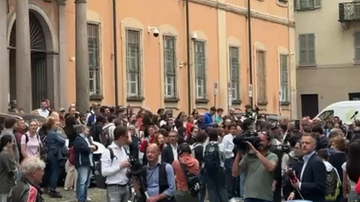 Delitto di Garlasco, Andrea Sempio non si presenta in Procura. Marco Poggi: “Lui non c’entra”. La diretta della giornata