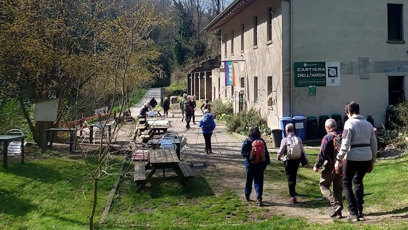 Lo Stallazzo, unico punto di ristoro sui navigli Lo Stallazzo, unico punto di ristoro sui navigli