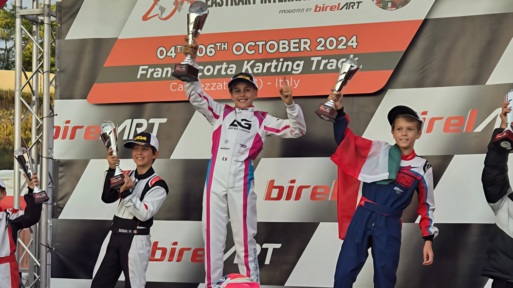 Simone Seveso, 10 anni, è campione del mondo per il circuito monomarca Easykart Simone Seveso, 10 anni, è campione del mondo per il circuito monomarca Easykart