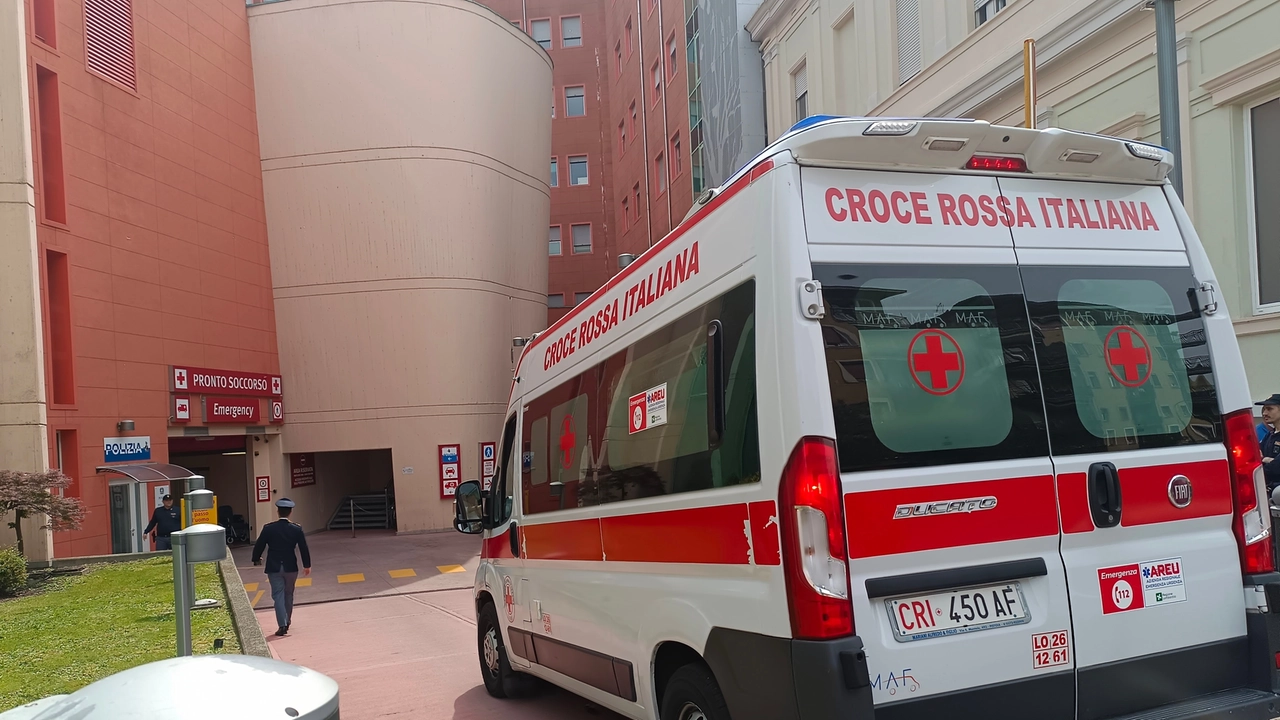 L'ìingresso del pronto soccorso di Lodi che si è occupato del ferito