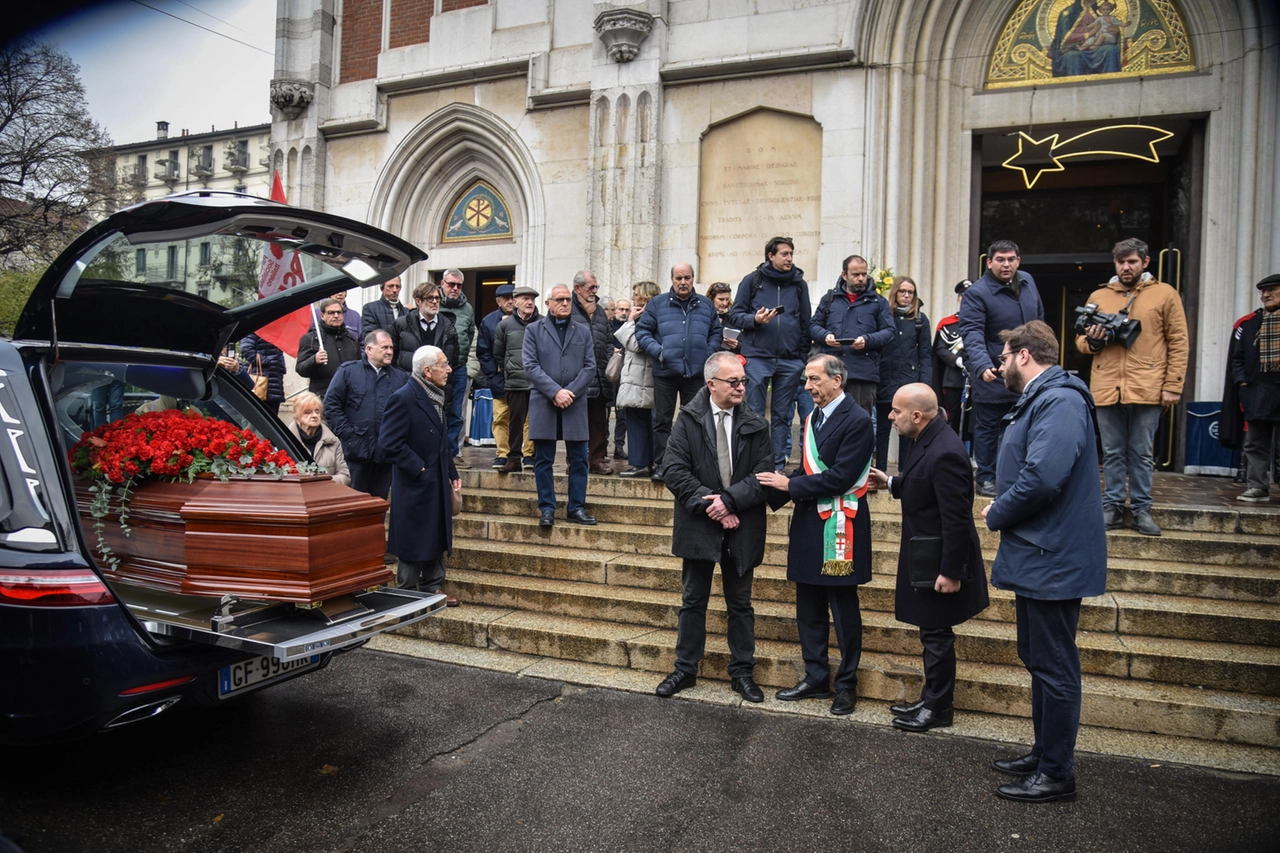 Stefano Pillitteri e Beppe Sala ai funerali di Paolo Pillitteri nella chiesa di Santa Maria del Suffragio
