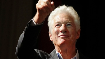 Richard Gere da Hollywood a Milano: all’Anteo per il film sul Dalai Lama. Ecco “La saggezza della felicità”