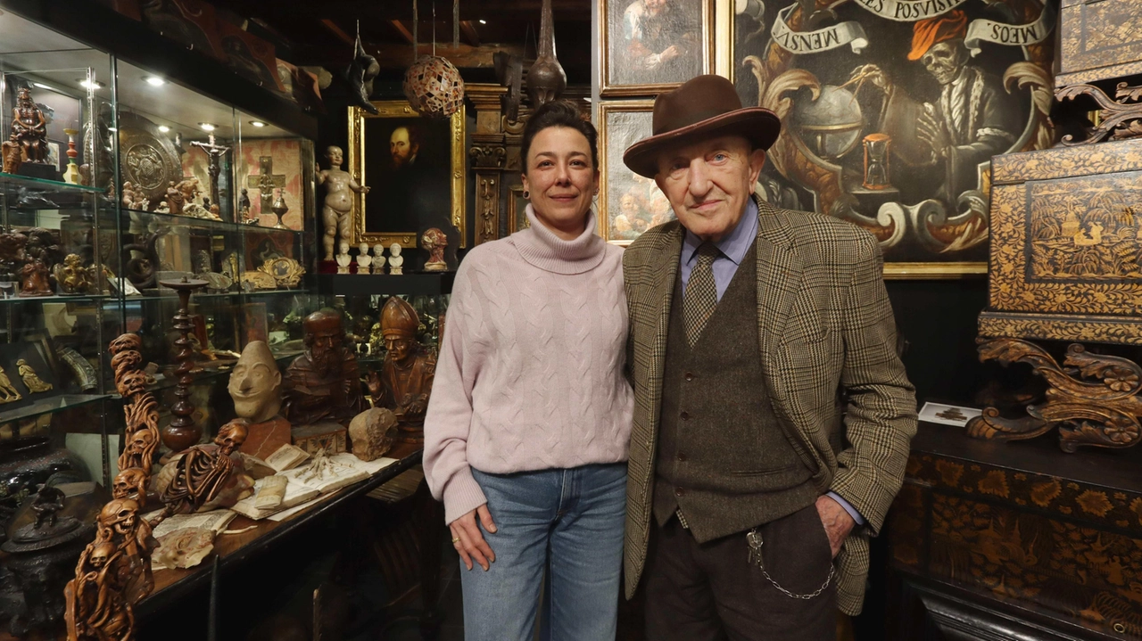 Case chiuse, gallerie d’arte, piano bar e artisti di strada: un’atmosfera davvero suggestiva aleggiava su via Madonnina fino a pochi... Case chiuse, gallerie d’arte, piano bar e artisti di strada: un’atmosfera davvero suggestiva aleggiava su via Madonnina fino a pochi...