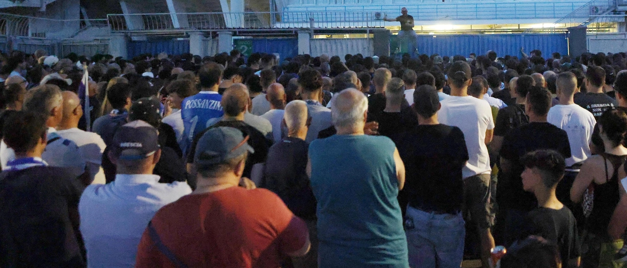 Fallimento Brescia Calcio: il Comune cerca soluzioni per salvare le Rondinelle