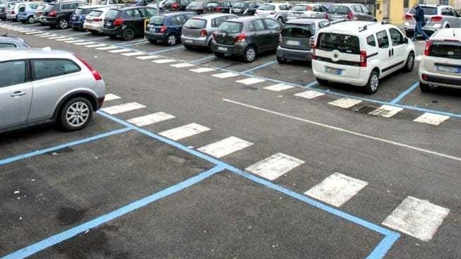 Cernusco introduce sosta breve e nuovo gestore Abaco per migliorare lo shopping e decongestionare via Volta. Cernusco introduce sosta breve e nuovo gestore Abaco per migliorare lo shopping e decongestionare via Volta.