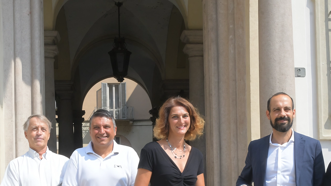 Pronto a decollare un programma di visite guidate . Pronto a decollare un programma di visite guidate .